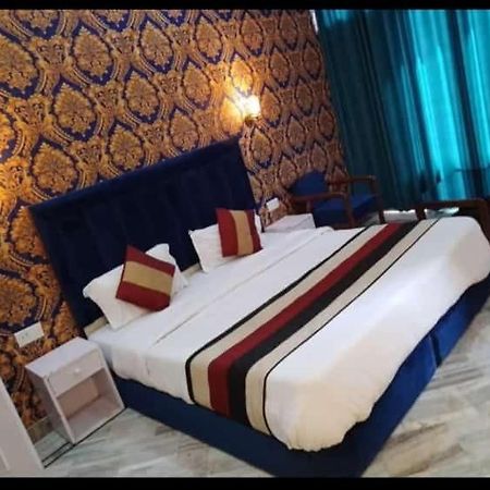 אמריצר Lavi Hotel Hari Darshan - 10 Meter From Golden Temple מראה חיצוני תמונה